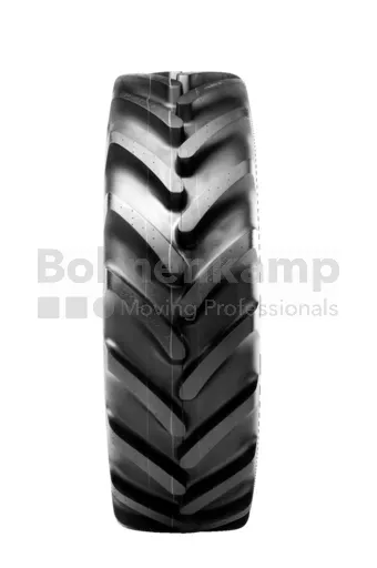 Tyre 380 / 70 R 24, OmniBib